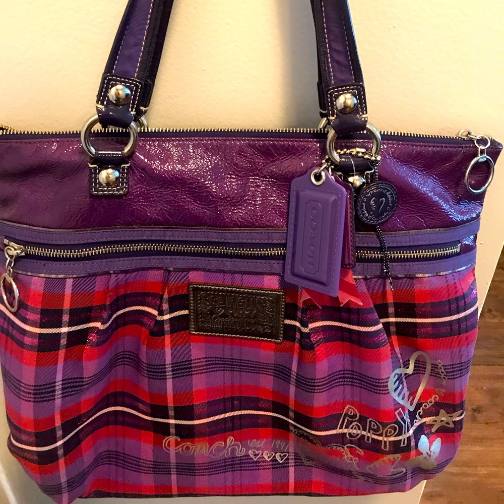 Coach Poppy beautiful non- smokers pre-owed bag